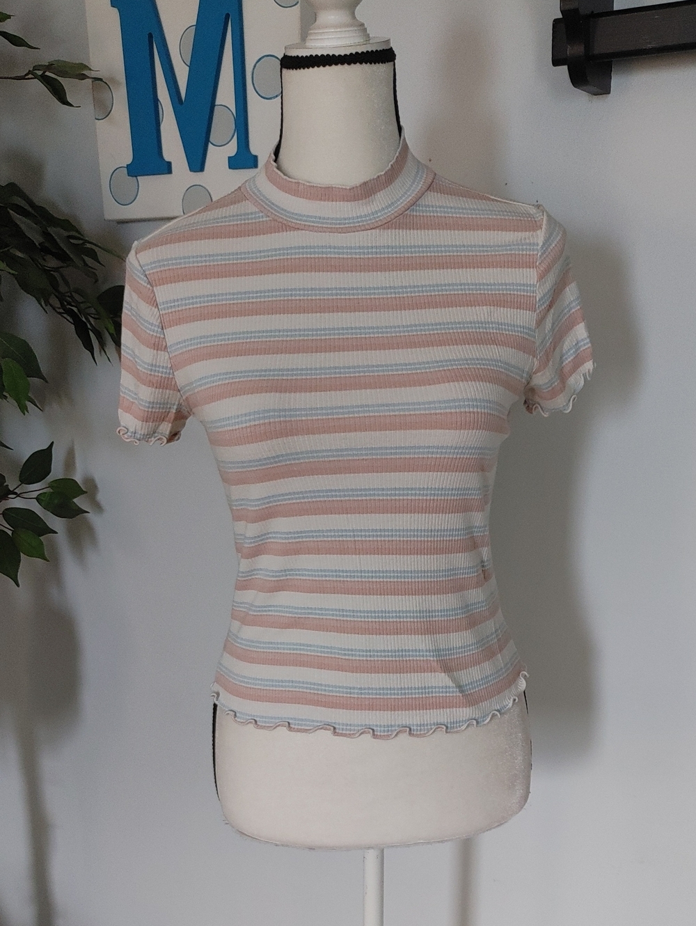 Candie's Pastel Stripe Mock Neck Short Sleeve Tee M